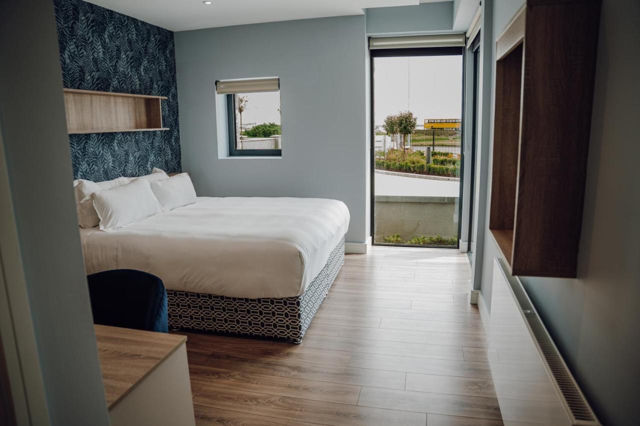 Shoreline Apartments Galway Buitenkant foto