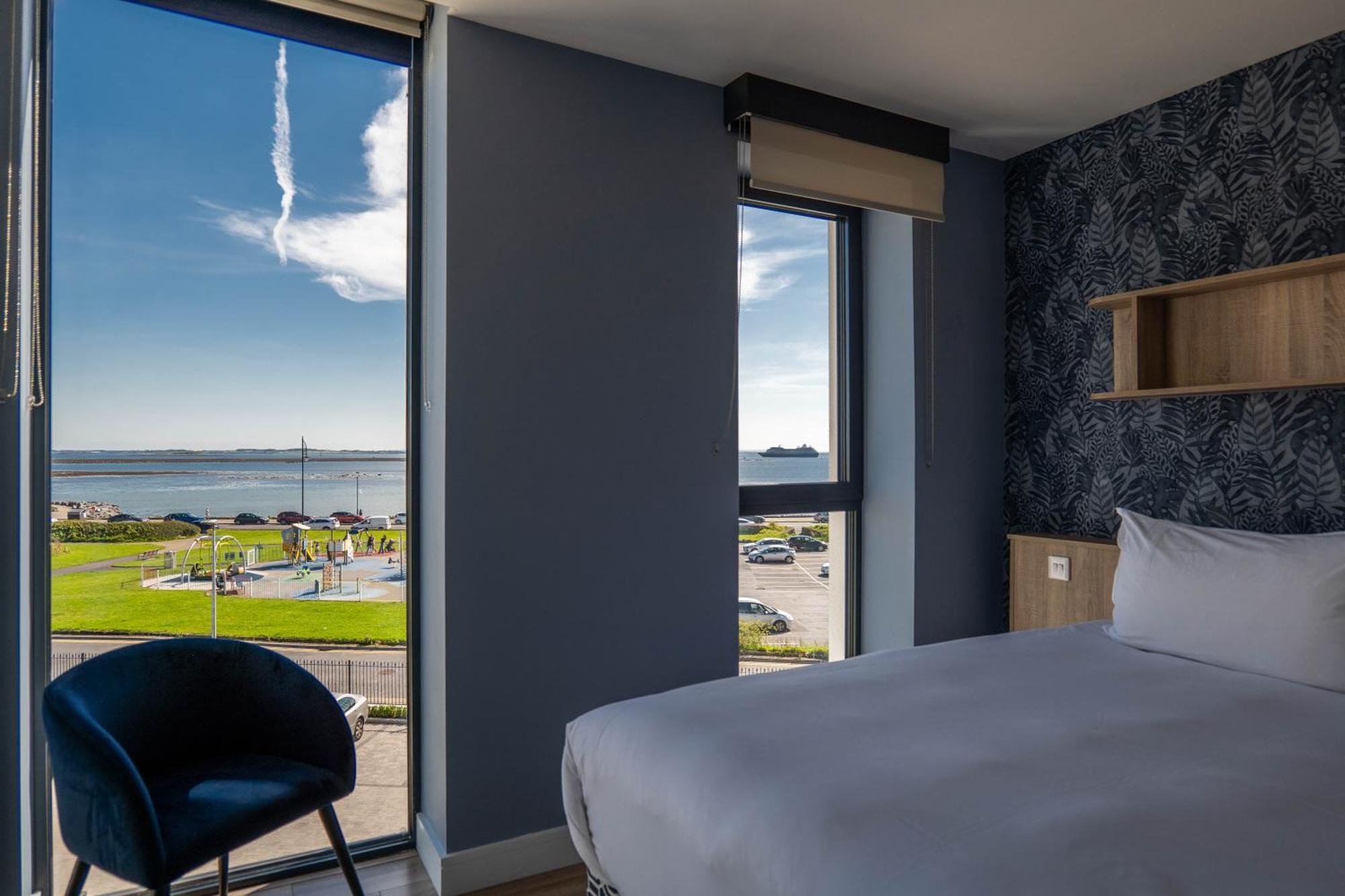 Shoreline Apartments Galway Buitenkant foto