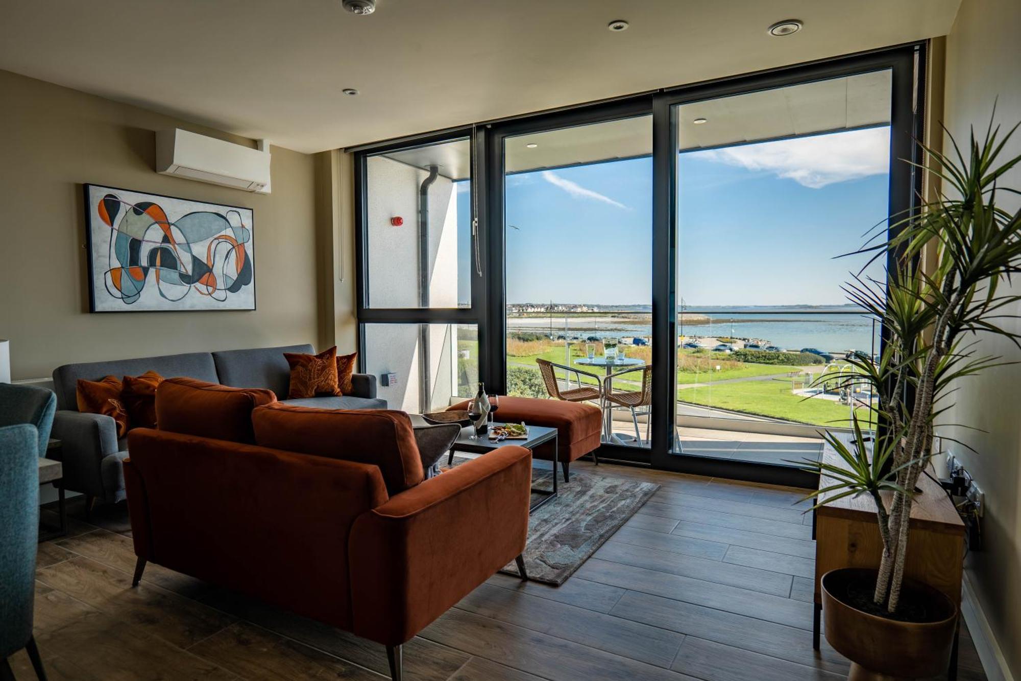 Shoreline Apartments Galway Buitenkant foto