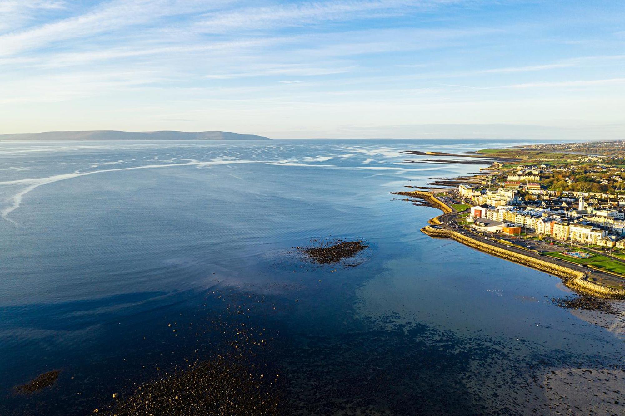 Shoreline Apartments Galway Buitenkant foto