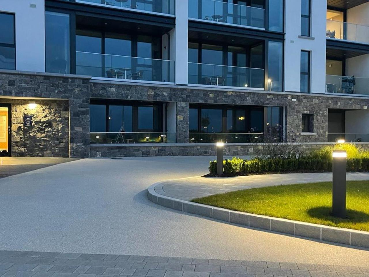 Shoreline Apartments Galway Buitenkant foto