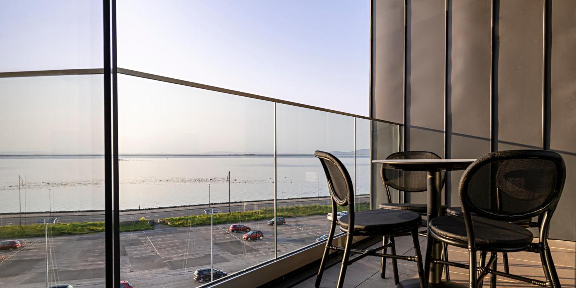 Shoreline Apartments Galway Buitenkant foto