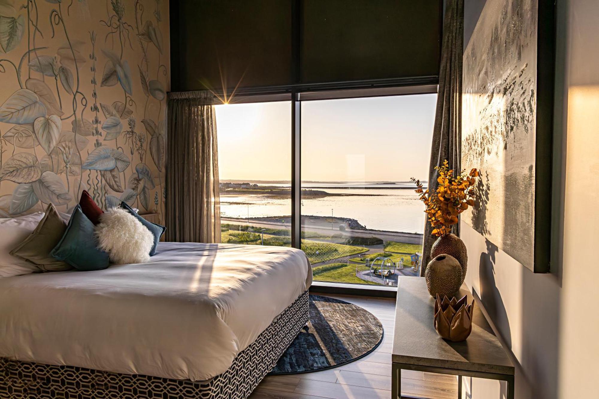 Shoreline Apartments Galway Buitenkant foto