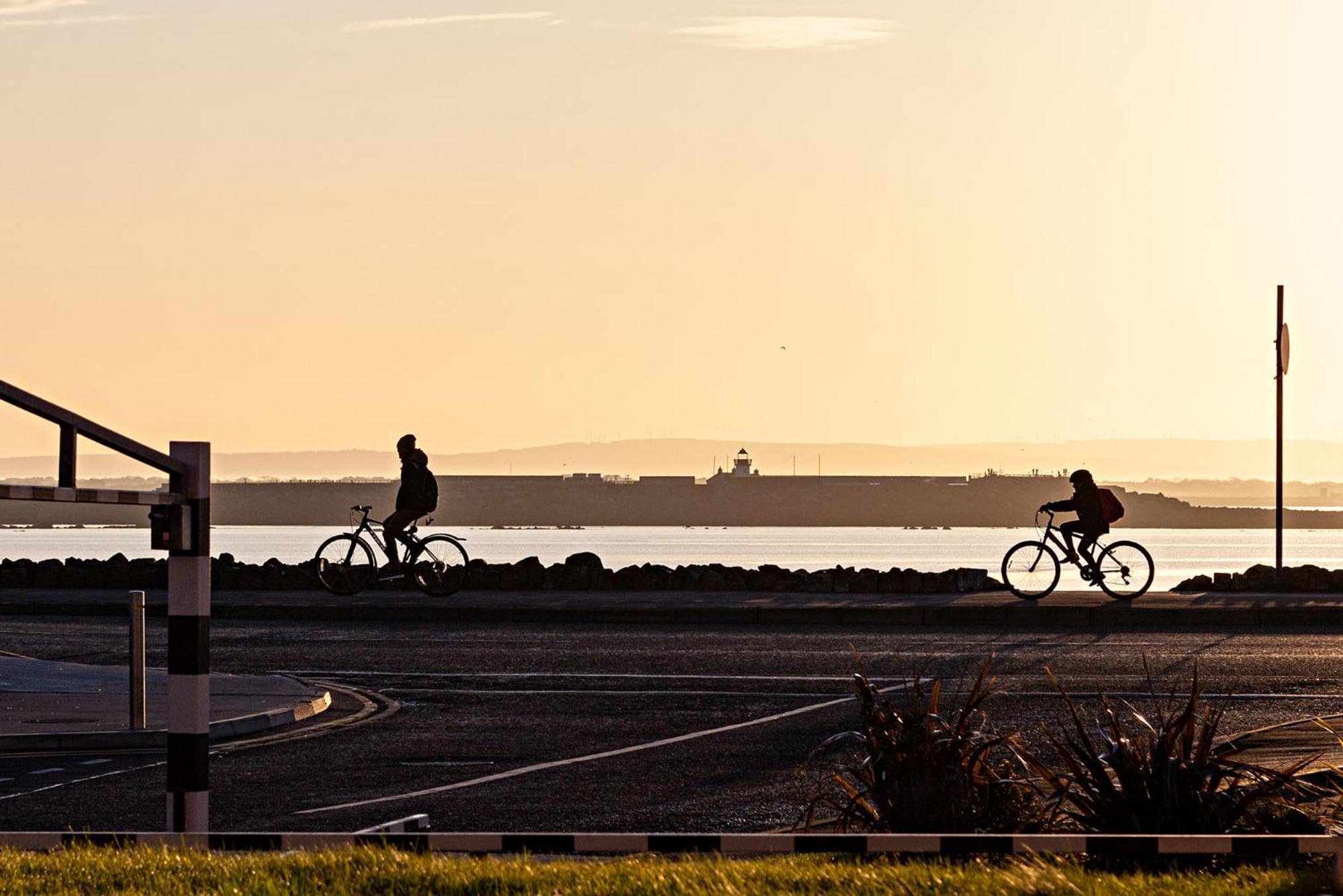 Shoreline Apartments Galway Buitenkant foto
